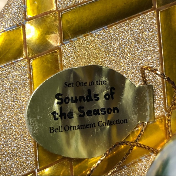 Bradford Editions Disney Winnie The Pooh, "Sounds Of The Season" Bell Ornaments - Picture 12 of 16